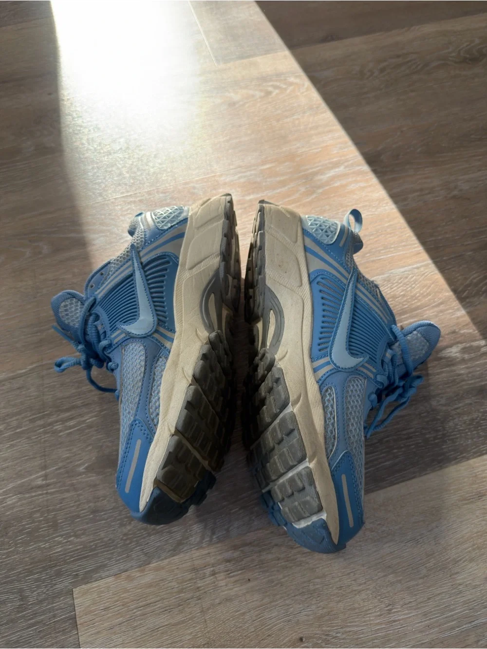 Nike Vomero 5 Big Kids' Shoes size7Y